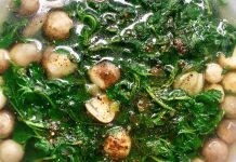 Canh rau xà lách xoong nấu nấm rơm