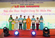 Chùa Long Quang tổ chức tiệc buffet chay gây quỹ hỗ trợ miền Trung
