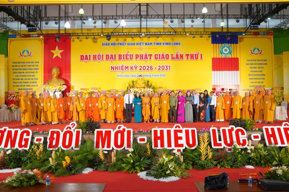 ce41eee7-2e5b-4fca-bf79-60a07163d137-crop